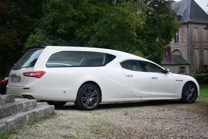 Véhicule funéraire Angerville